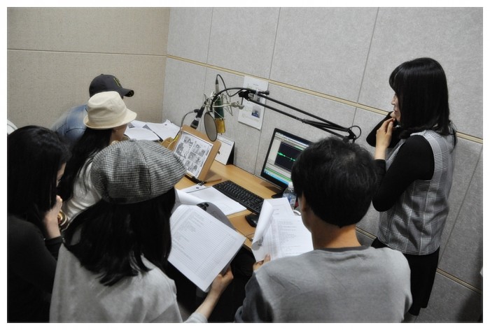 시각장애인을 위한 소리도서녹음 - 녹음실 녹음